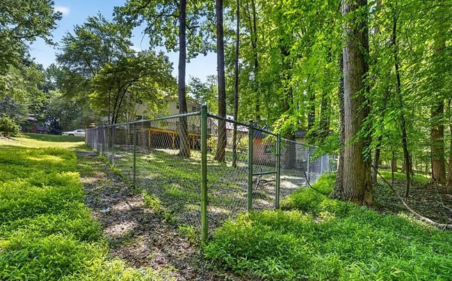 Photo - Spacious 4 bedroom 2.5 bathroom home in popular Woodridge NW Greensboro!