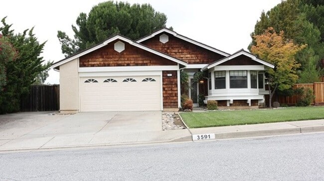 Excellent 3 Bed 2 Bath Home! - Excellent 3 Bed 2 Bath Home!