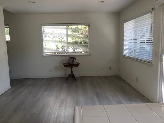 3051 Augusta St Unidad 18