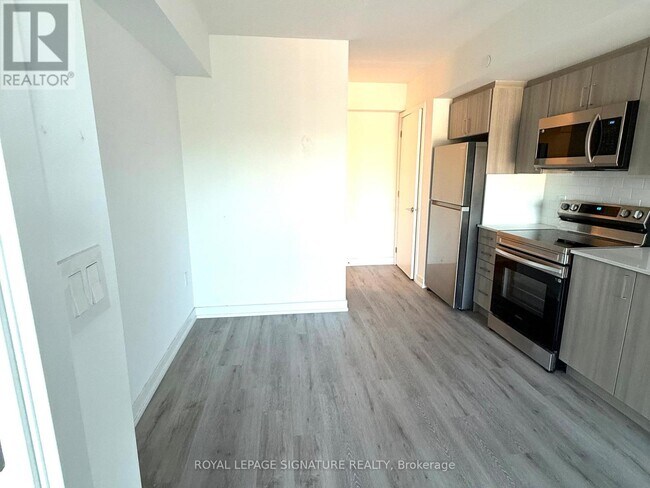 Photo - 556 Marlee Ave Unit 321