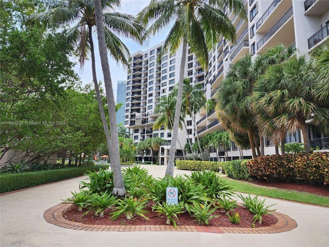 Photo - 540 Brickell Key Dr Condo Unit 1517