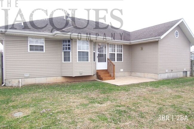 Photo - 901 W Dustin Ln