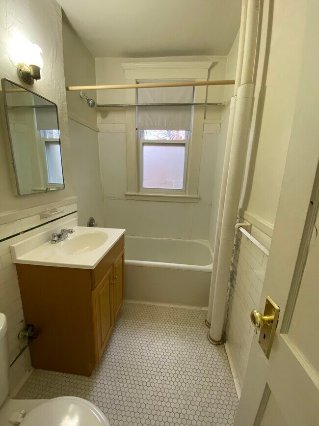 Photo - 1634 Commonwealth Ave