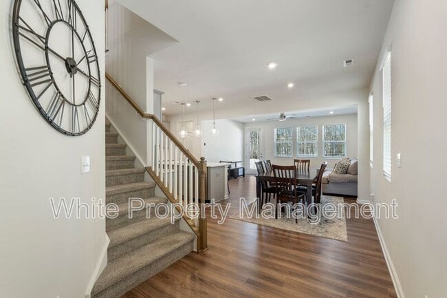 Photo - 4743 Darcey Wy