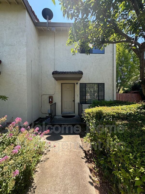 Building Photo - 15607 Via Granada Rental