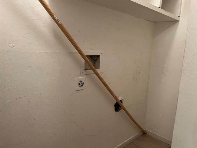 Building Photo - 5603 Madison St