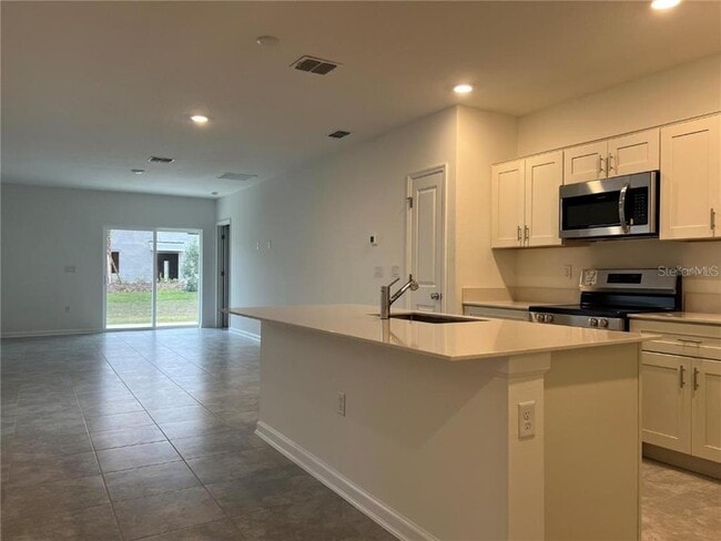 Photo - 5822 Le Marin Wy