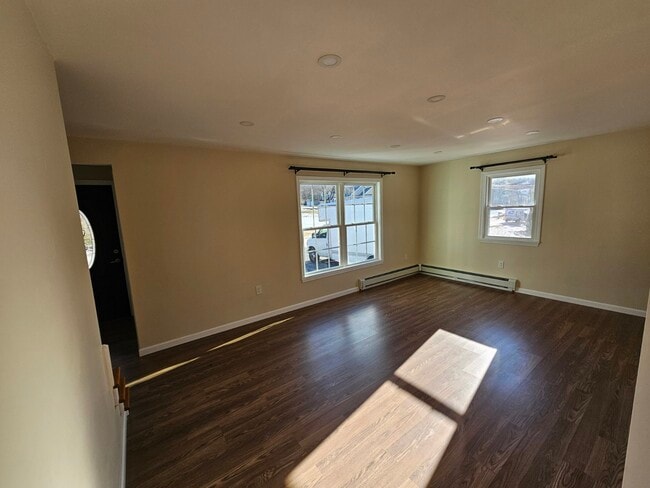 Photo - 1230 Smyth Rd