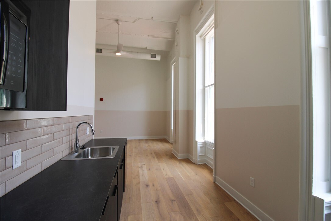 Photo - 30 W Broad St Apartment