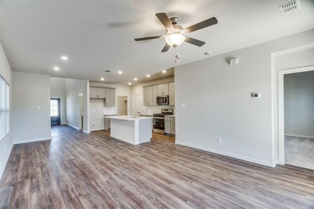 Photo - 4802 Hunter Hurst Dr