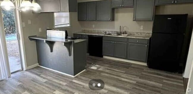 Building Photo - 4802 Tomahawk St Unit New Tenant Rental