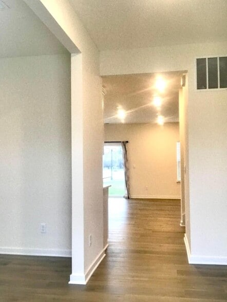 Photo - 467 Garnet Rnch Dr