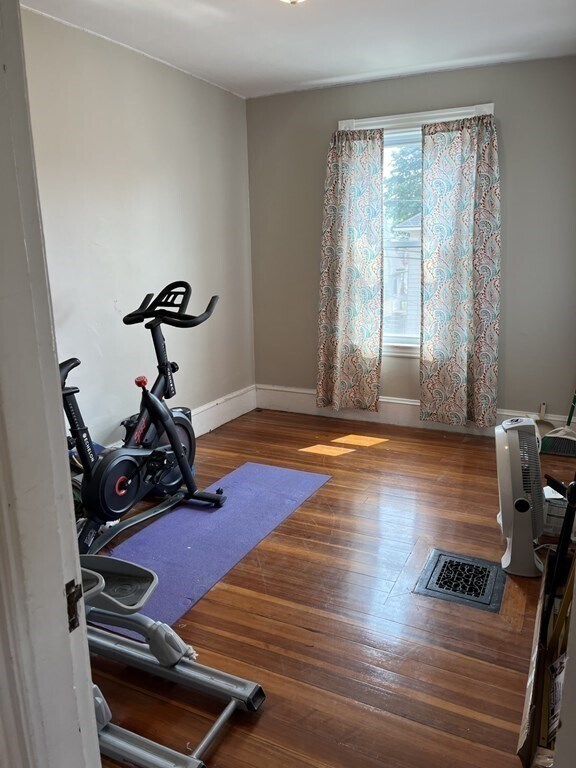 Photo - 79 Bigelow St Unidad 2