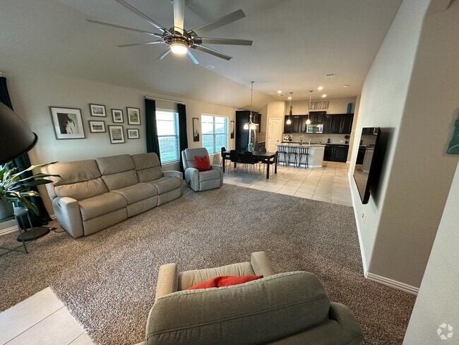 Building Photo - 909 Hartman Dr Rental