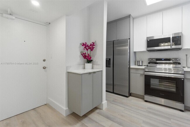 Photo - 100 Lincoln Rd Condo Unit 1218