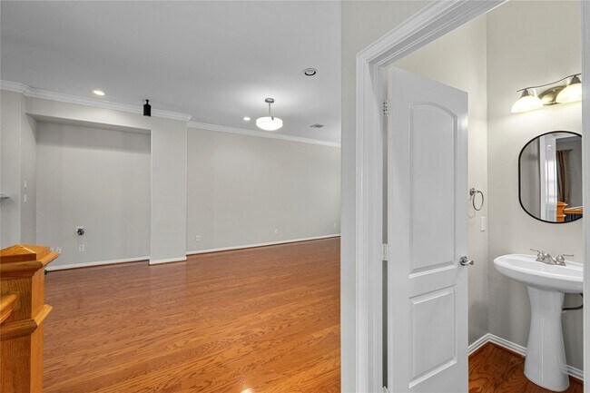 Photo - 1614 Stuart St