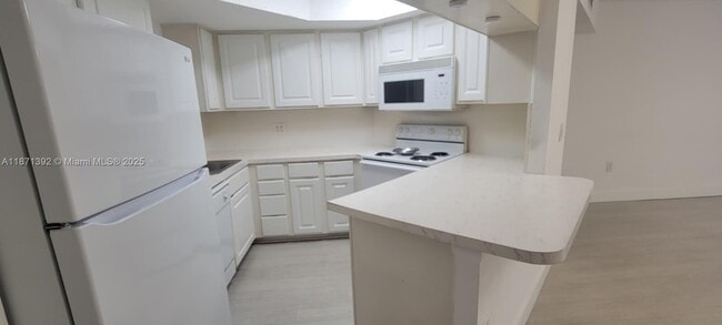 Photo - 8323 Lake Dr Unit 404