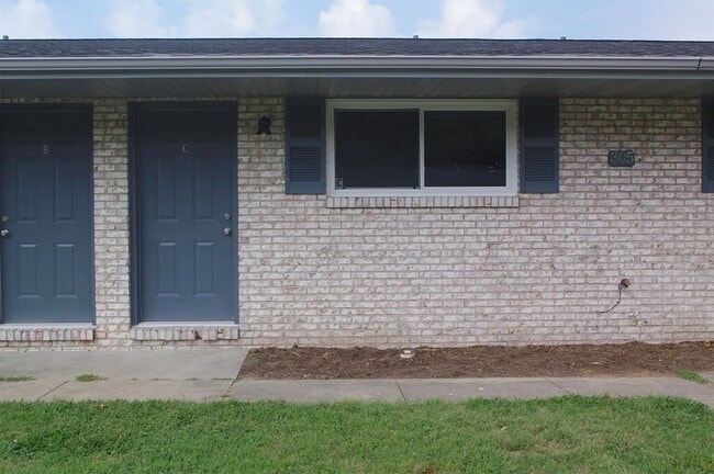 Photo - 305 Baltes Dr Unit C