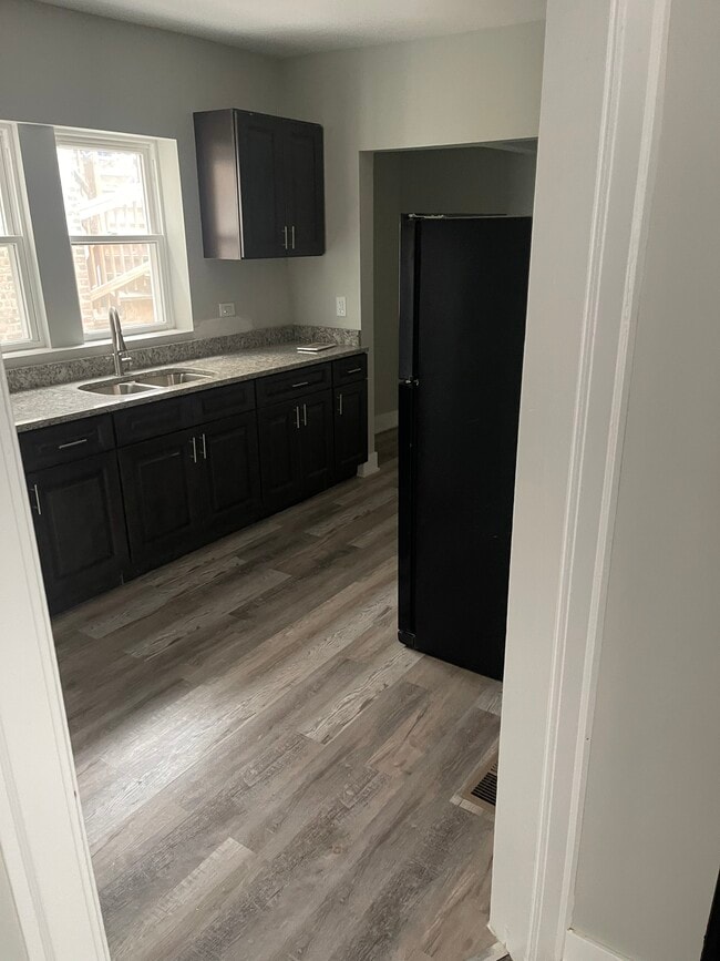 8414 S Cregier Ave Unit 2 North