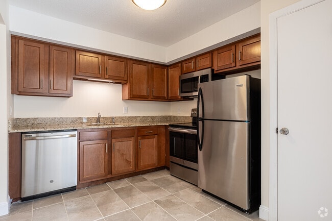 2BR, 2BA