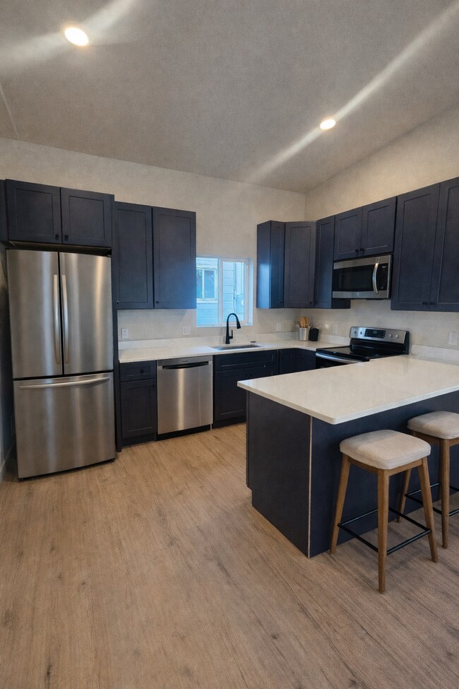 Kitchen - 2015 Elm Ave Unit B-ADU