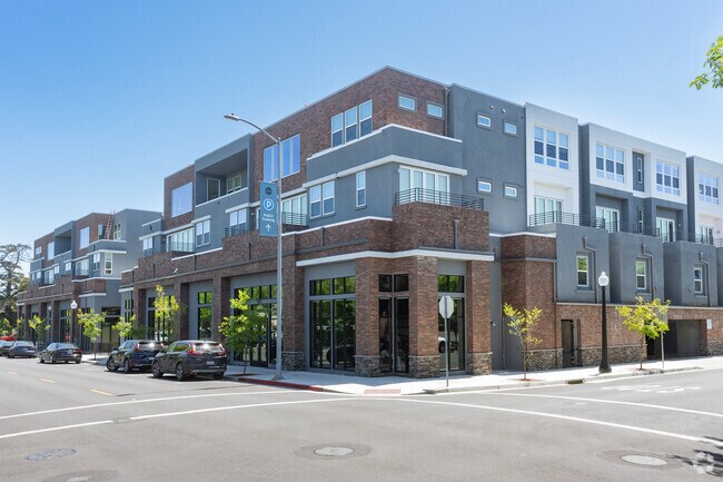 Alternate - Register Square Napa