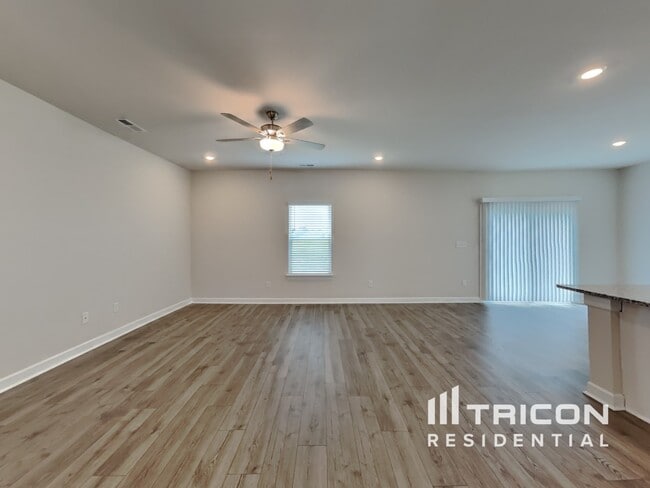 Photo - 3326 Quintana Dr