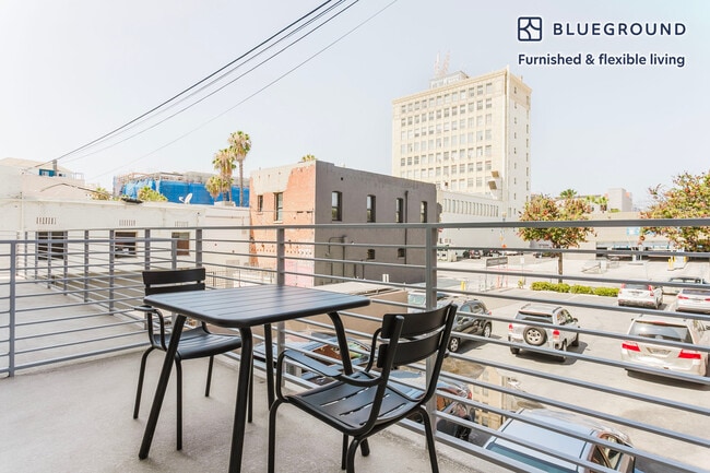 Photo - 201 The Promenade N Unidad FL2-ID1256