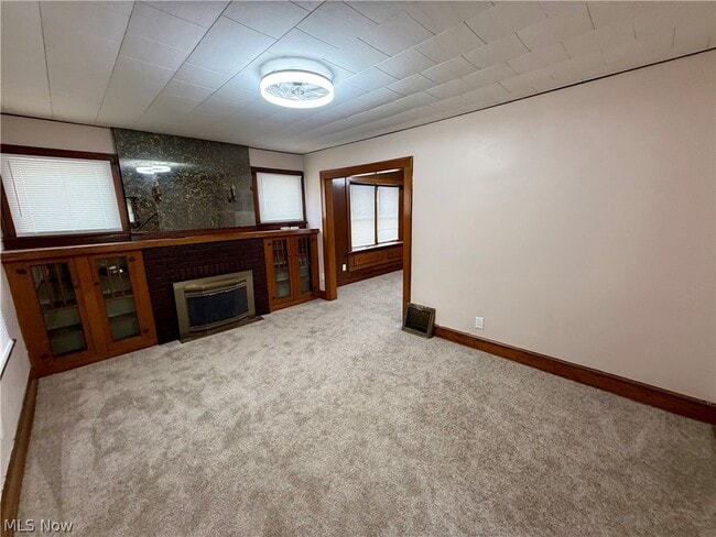 Photo - 835 Inman St