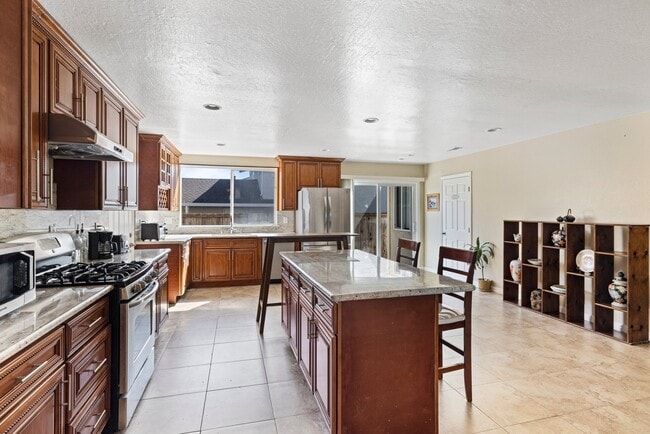 Photo - 213 Avocet Ct