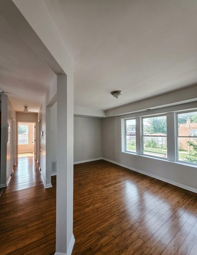 Photo - 3939 W Iowa St Unit 1W