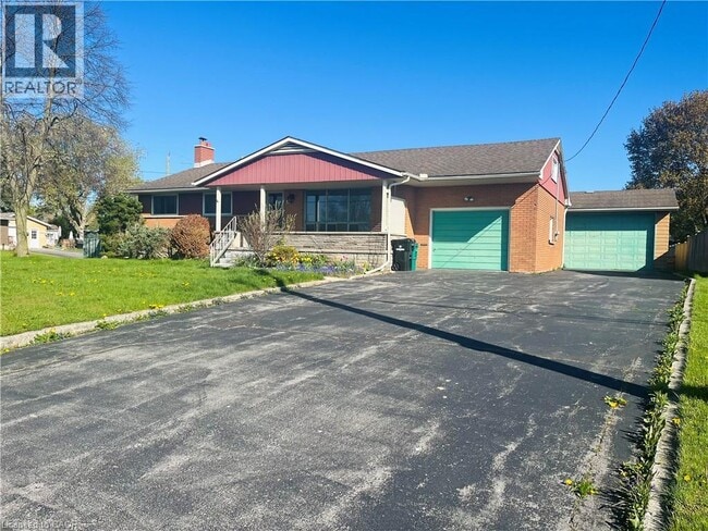 Photo - 157 Schweitzer St