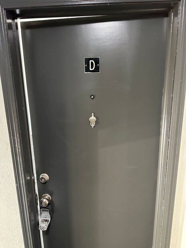 Photo - 2908 N Rockwood Dr Unidad D