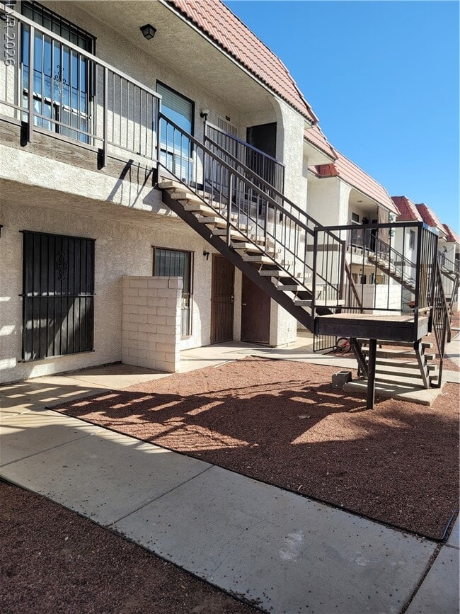 Photo - 4300 N Lamont St Unit 232