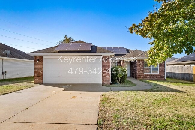 Building Photo - Eco-Friendly Solar Home in Bentonville!