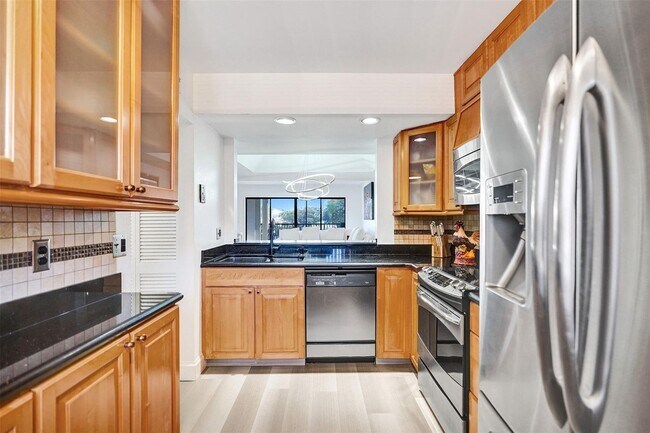 Photo - 270 Captains Walk