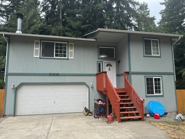 Building Photo - Updated Clearwood Home with AC & RV Parking!
