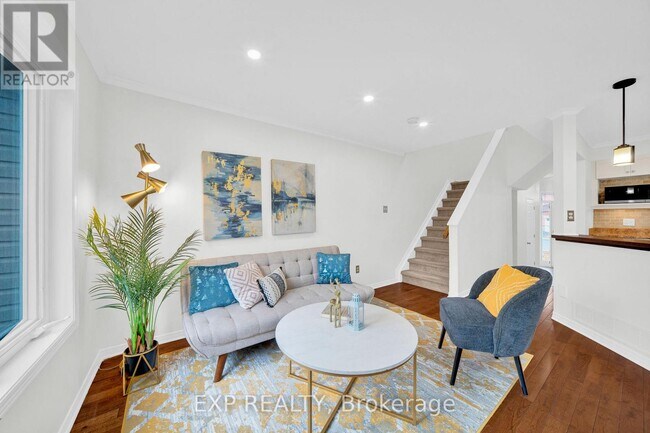 Photo - 436 Claridge Dr