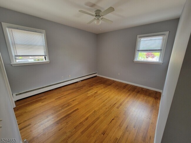 Photo - 555 Clifton Ave