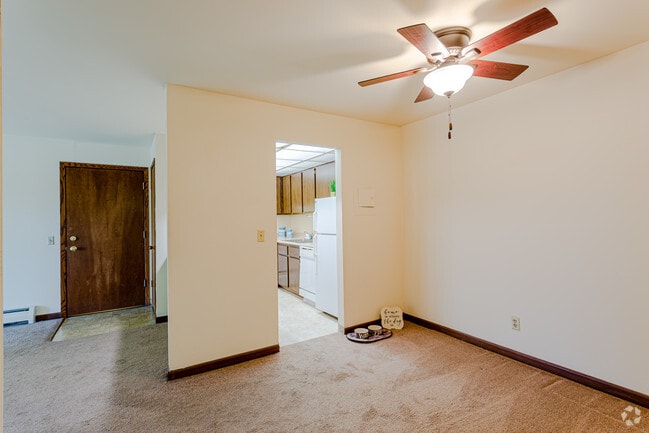 Dining Room - The Brittany