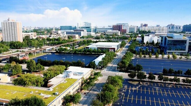 Photo - 100 N Hermitage Ave Unit 714