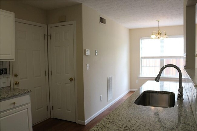 Photo - 910 Brushy Creek Ct