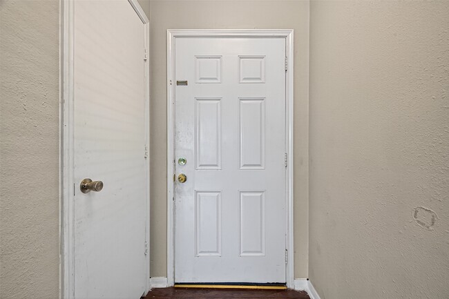 Photo - 15430 Elm Leaf Pl