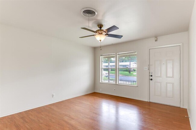 Photo - 1800 Rhodes Rd