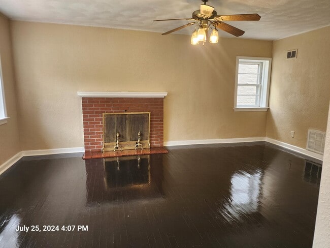 Photo - 2804 Mapleton Ave