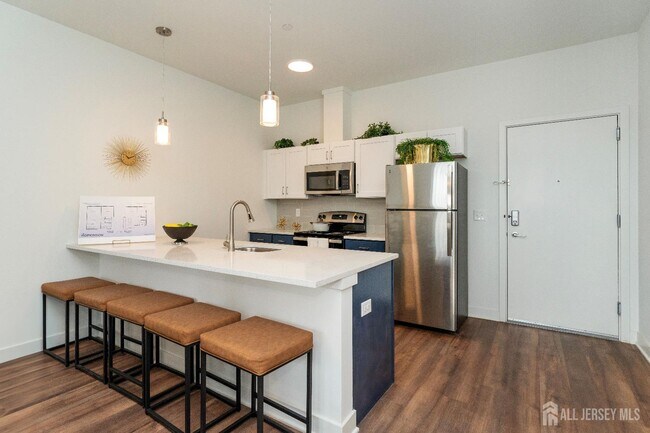 Photo - 18 W Main St Unidad 204