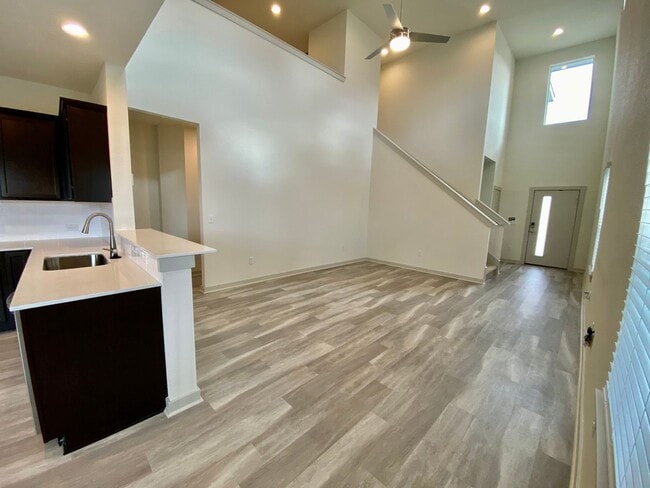 Photo - Beautiful 3bed/2.5bath in Northeast Austin!!