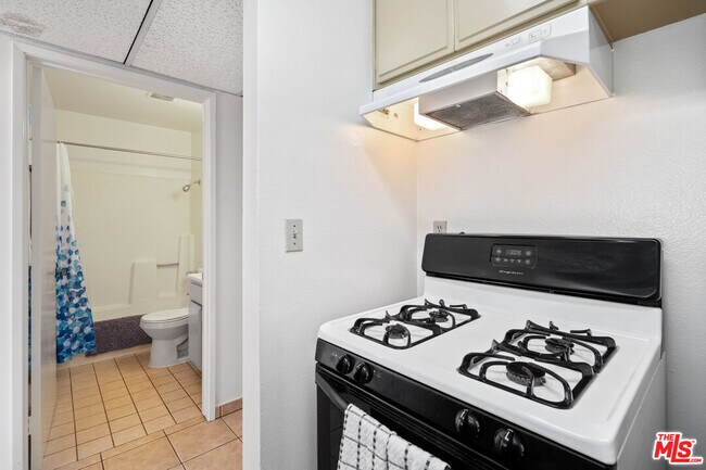 Photo - 3600 Bagley Ave Unit #206