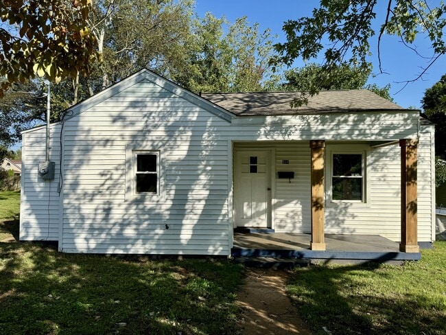 Building Photo - 314 Browns Ferry St