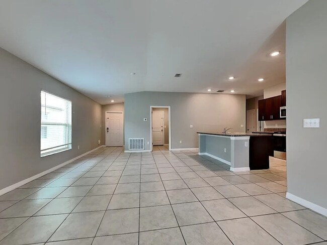 Building Photo - 1615 Blue Rose Dr Rental